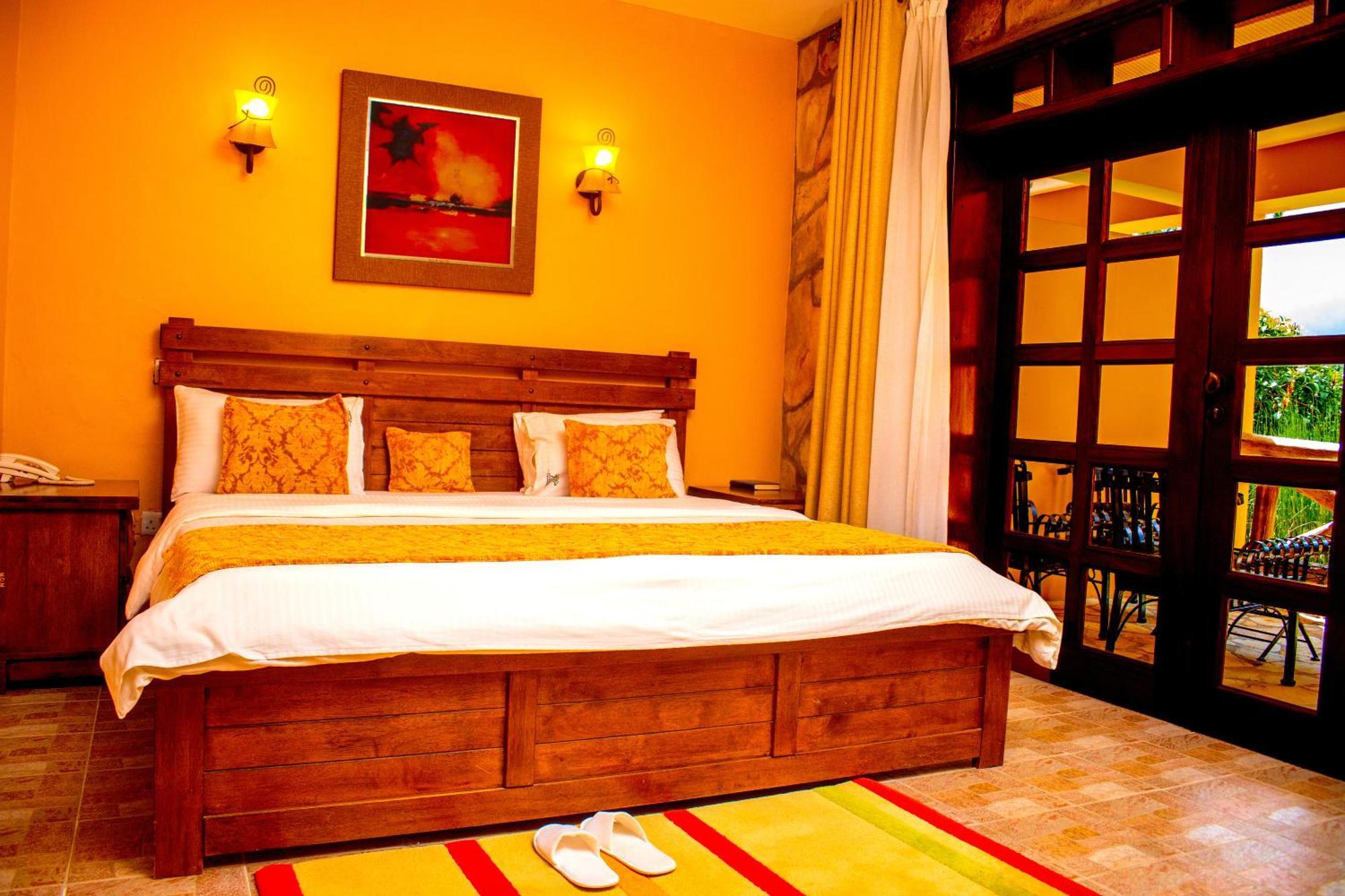 Mountains Of The Moon Hotel Fort Portal Exterior photo